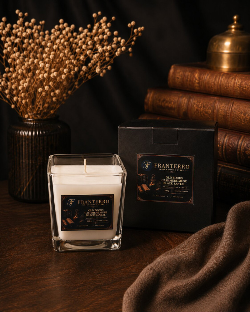 Ароматична свічка Franterro Old Books, Cashmere Musk, Black Santal 200 г (FRN-1042)